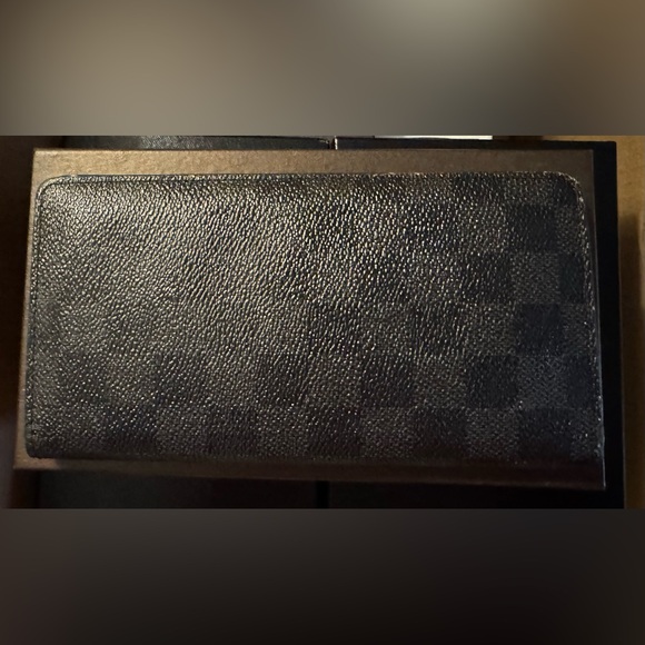 Louis Vuitton Damier Multicolor Graphic Design Wallet Blue Interior Modern EUC